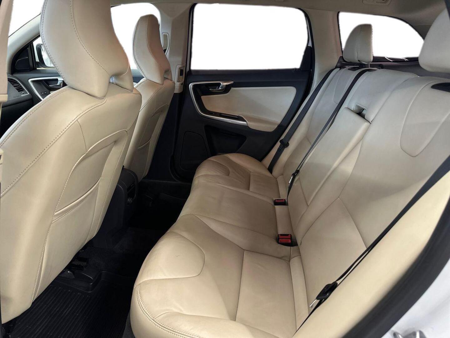VOLVO XC60 2016
