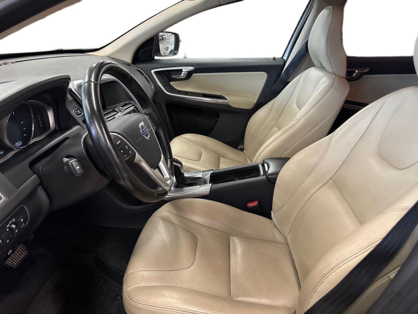 VOLVO XC60 2016