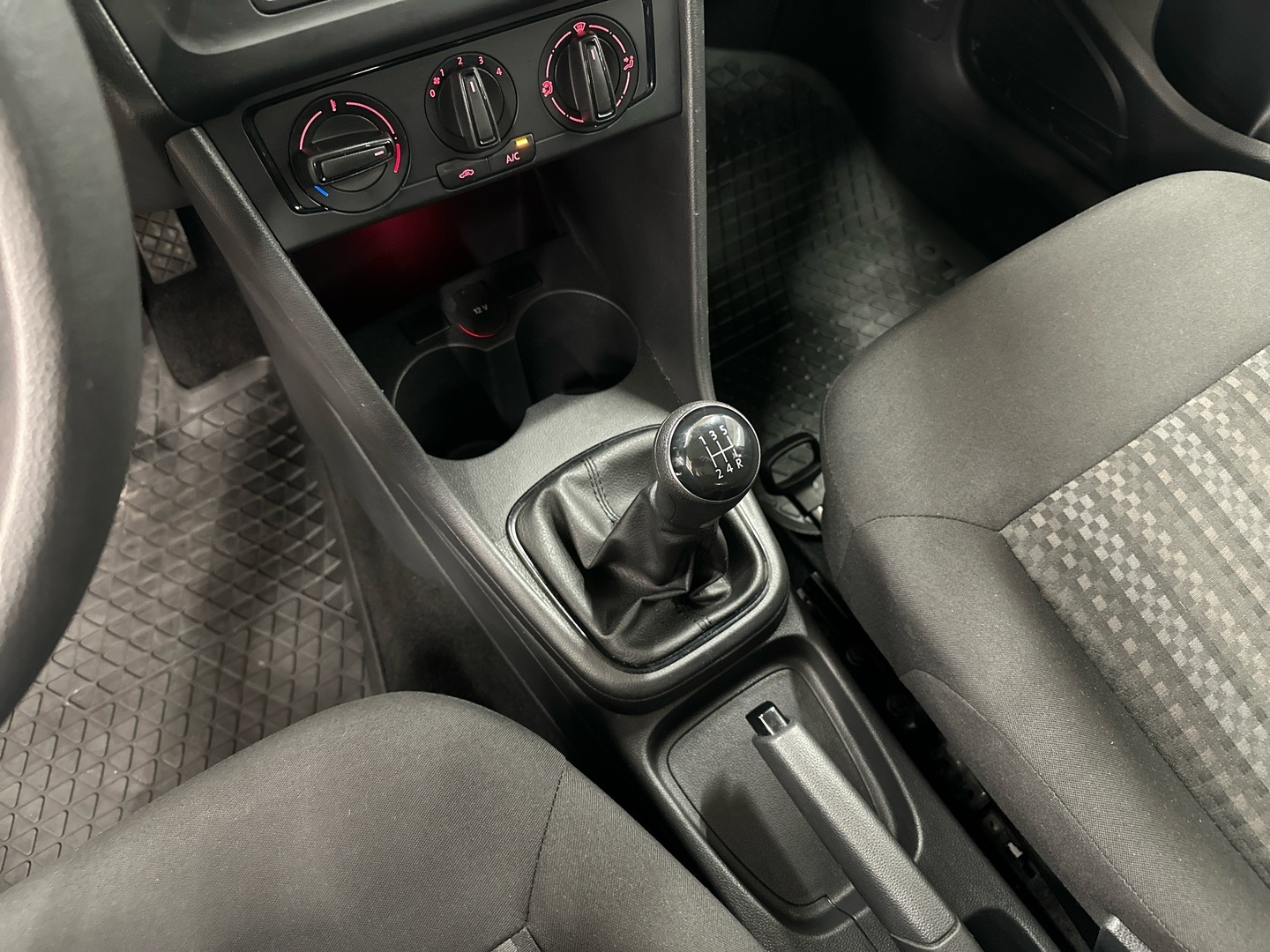 VOLKSWAGEN Polo 2017