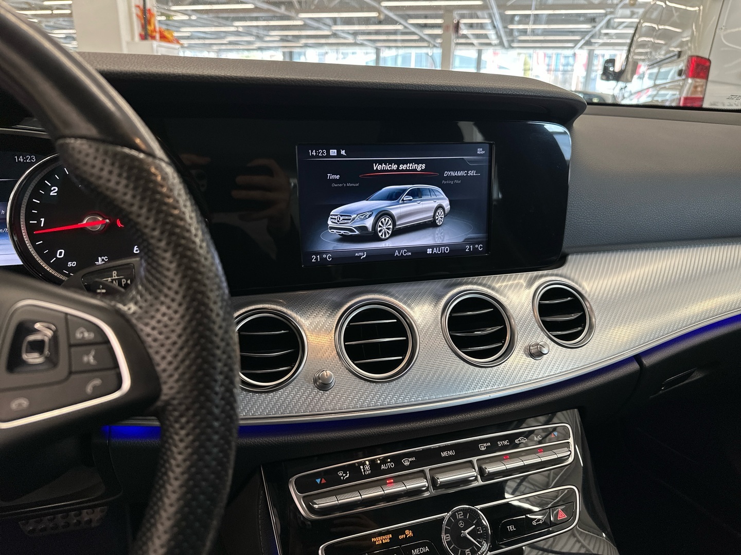 MERCEDES-BENZ E 2017