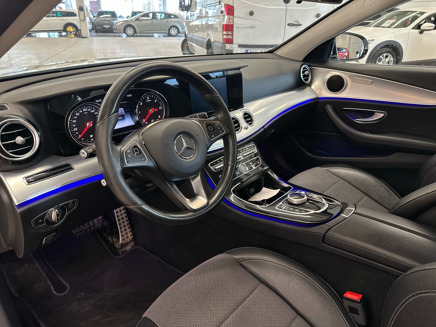 MERCEDES-BENZ E 2017