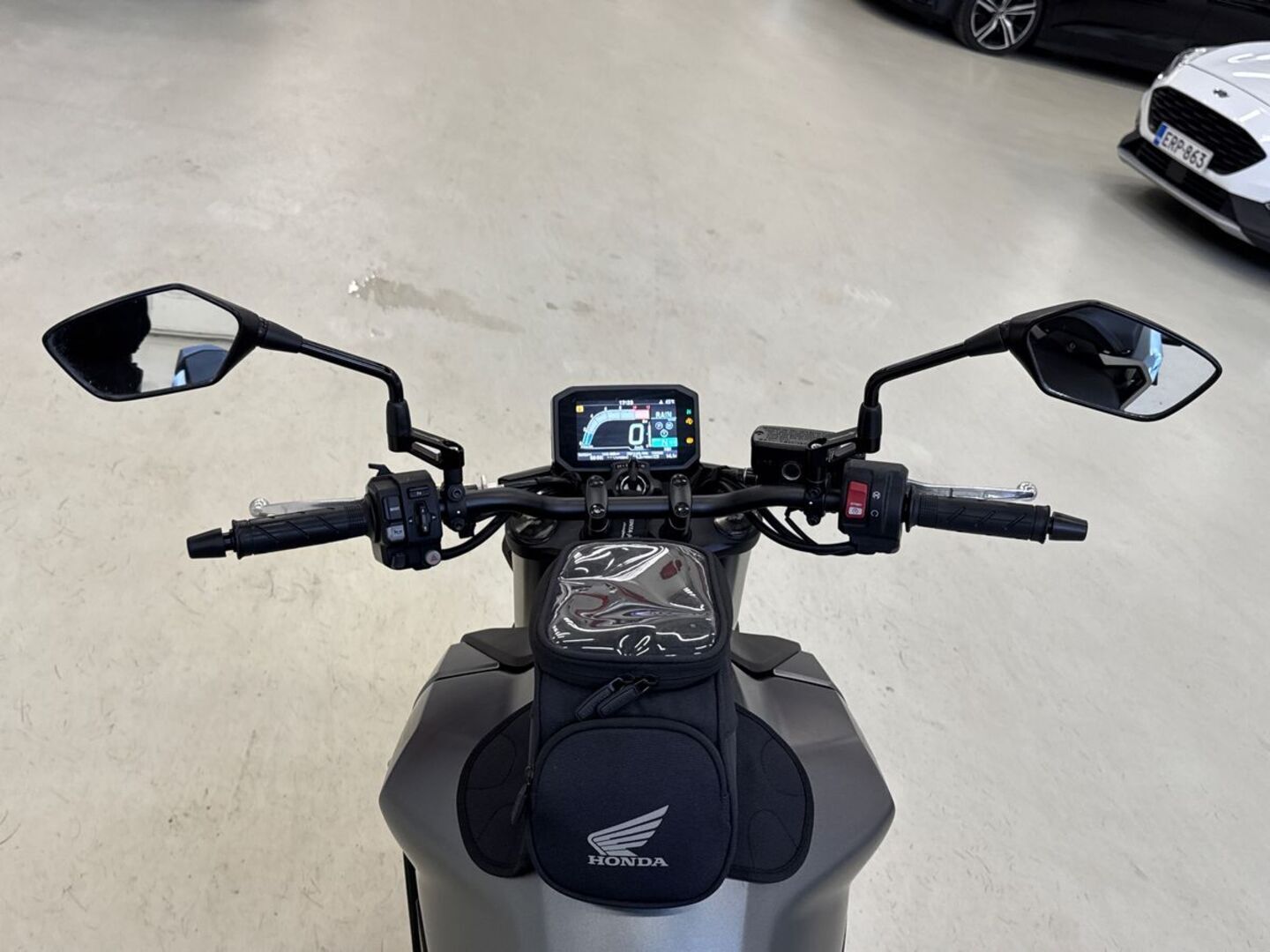 HONDA CB 2023