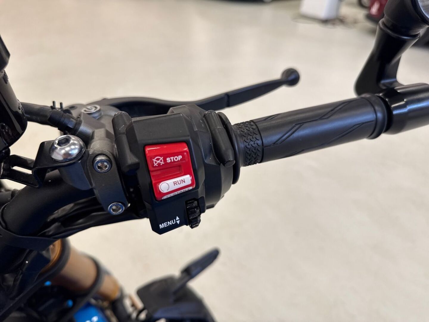 YAMAHA XSR 2024