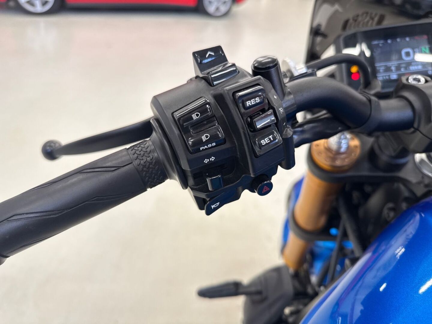 YAMAHA XSR 2024