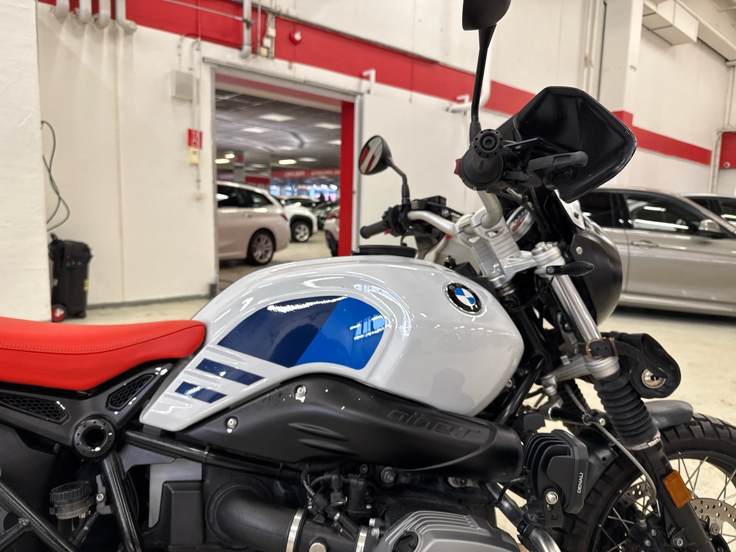 BMW R 2019