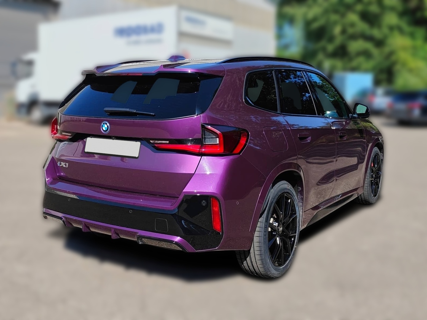 BMW iX1 2024