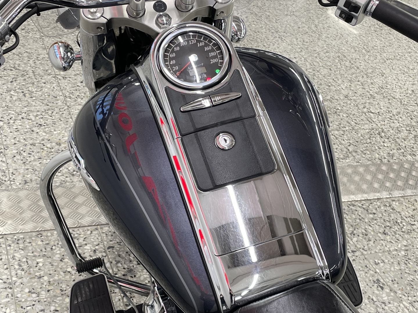 SUZUKI INTRUDER 2006
