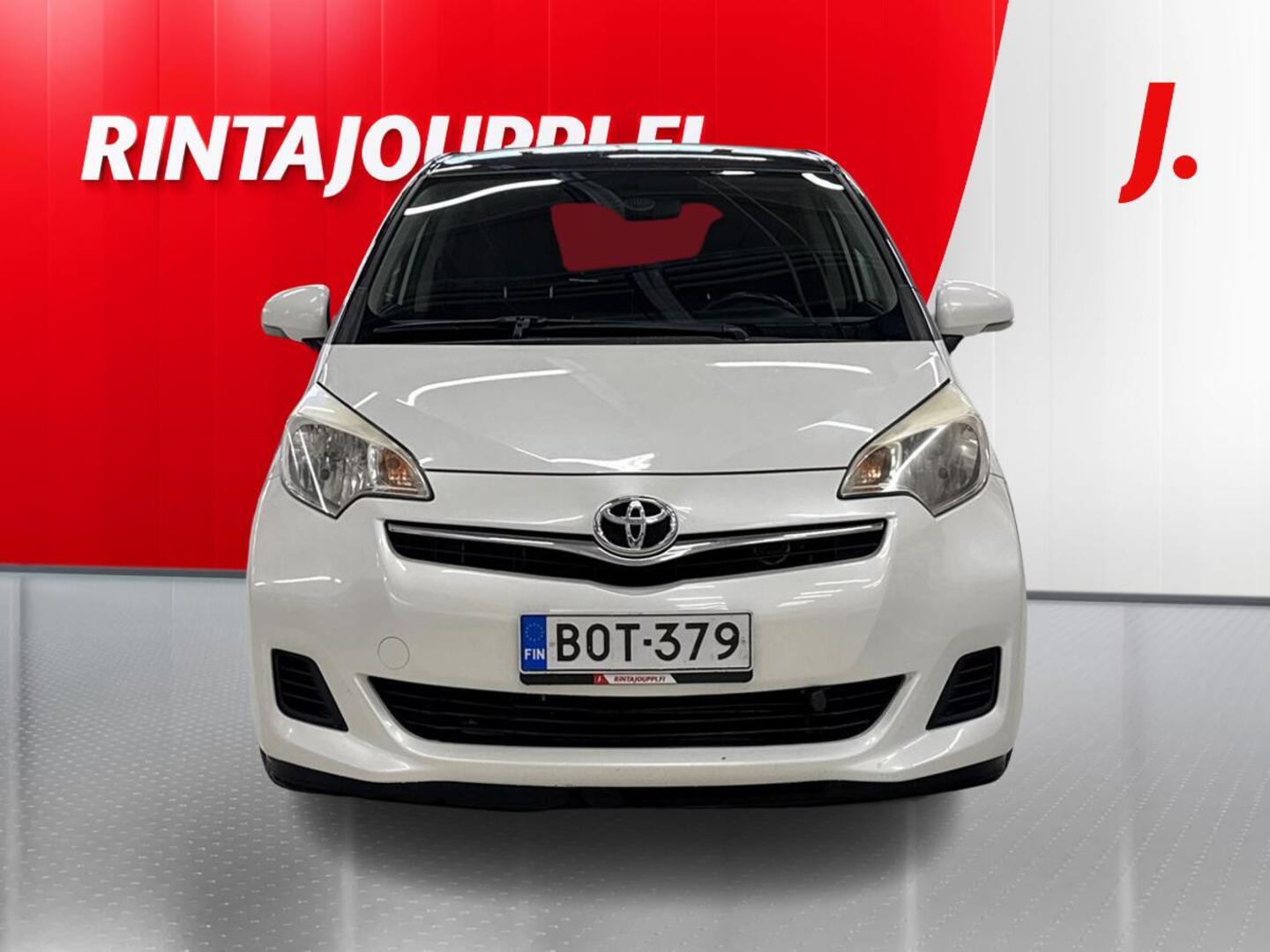 TOYOTA Verso-S 2011