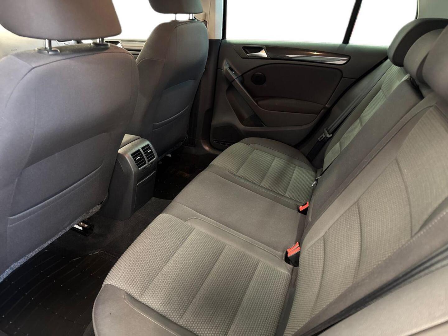 VOLKSWAGEN Golf 2011