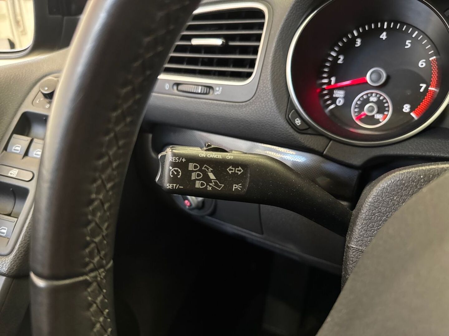 VOLKSWAGEN Golf 2011