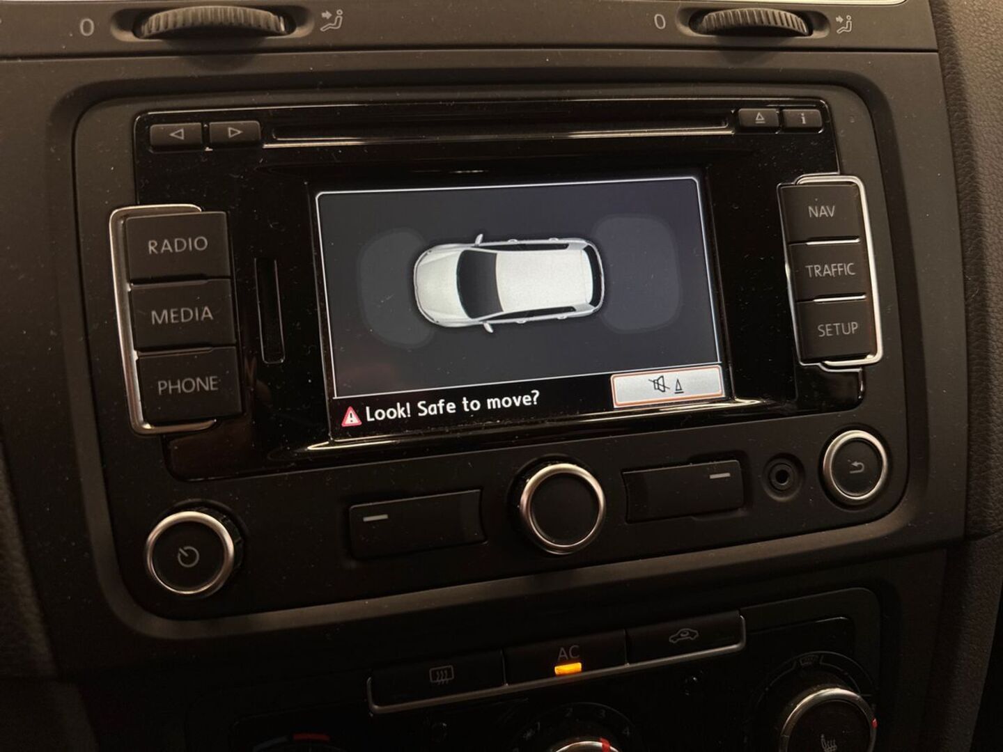 VOLKSWAGEN Golf 2011