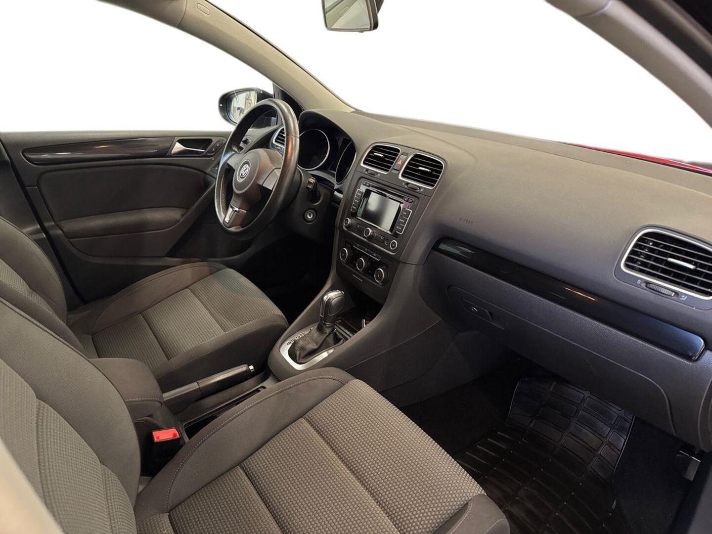 VOLKSWAGEN Golf 2011
