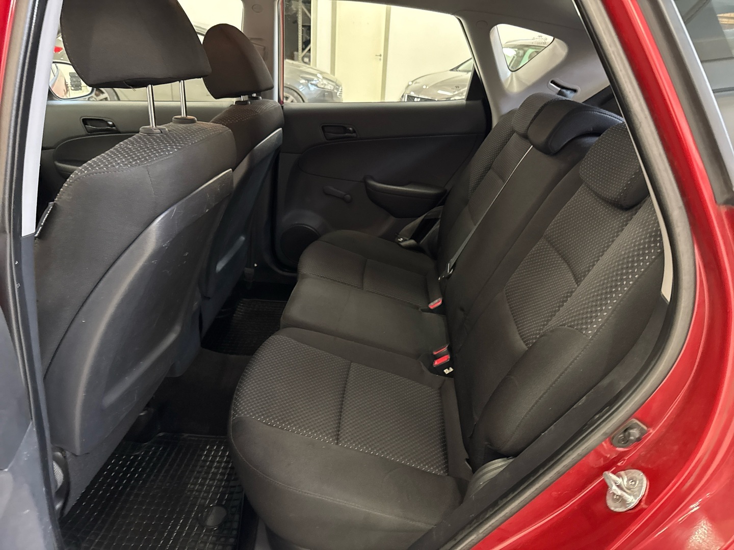 HYUNDAI i30 2011