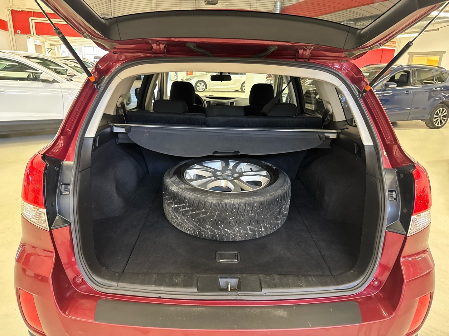 SUBARU Outback 2013