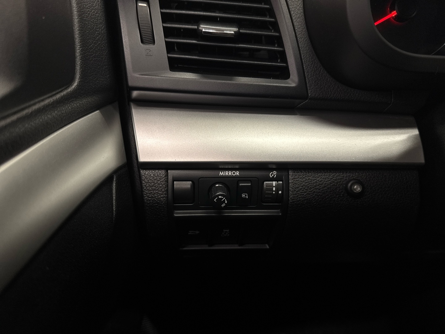 SUBARU Outback 2013