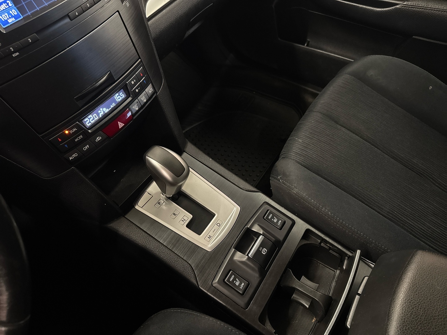 SUBARU Outback 2013