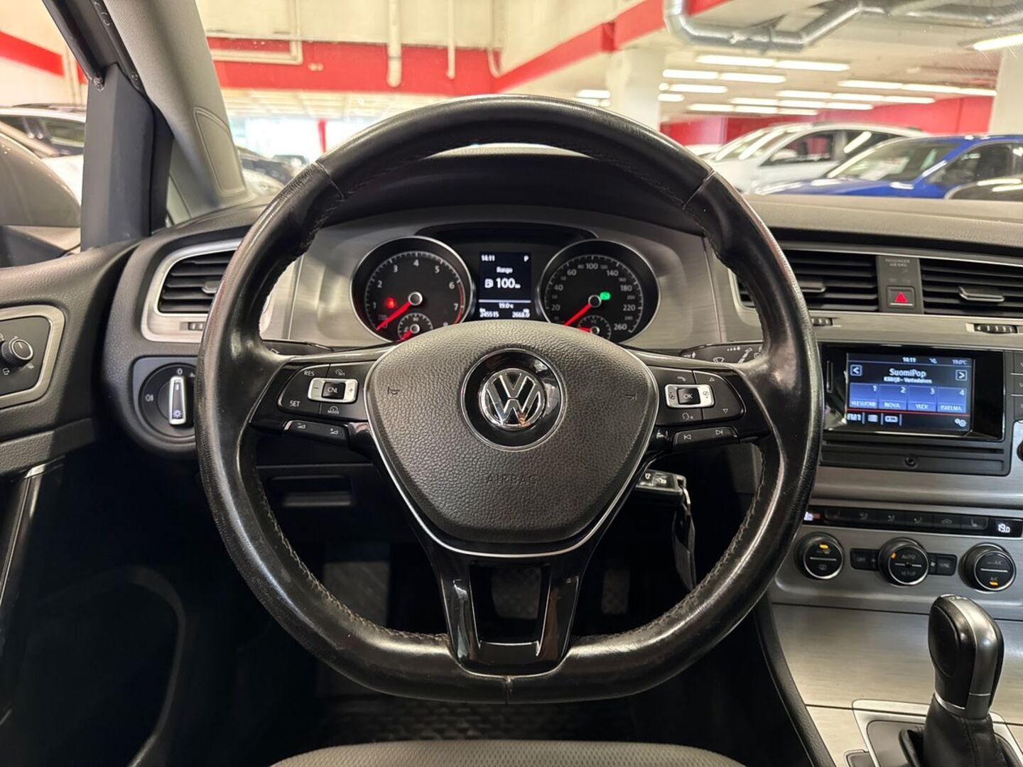 VOLKSWAGEN Golf 2014