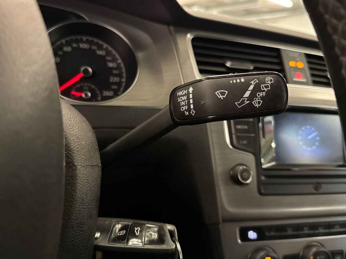 VOLKSWAGEN Golf 2014