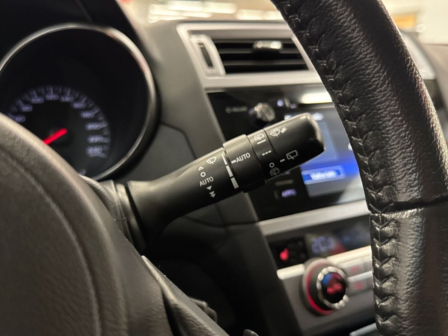 SUBARU Outback 2015