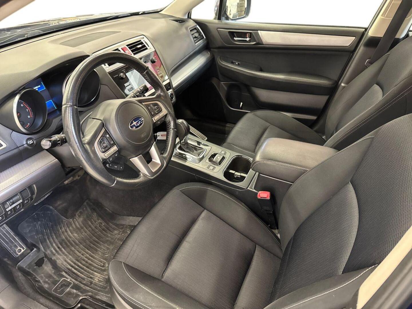 SUBARU Outback 2015