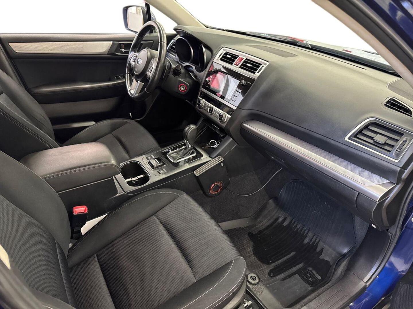 SUBARU Outback 2015