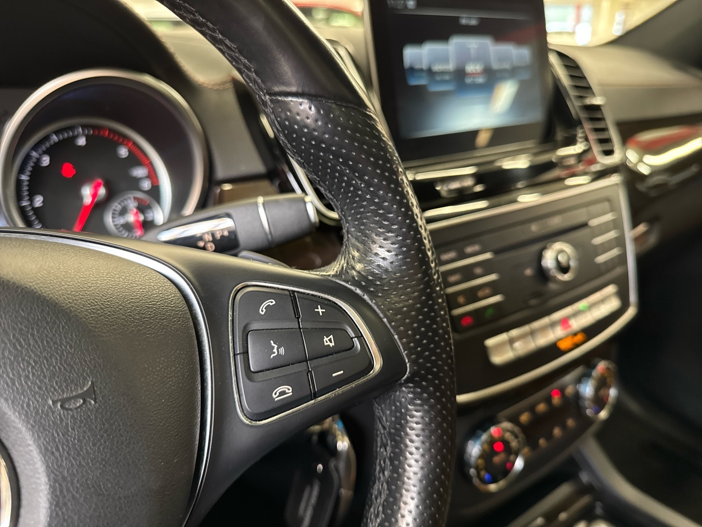 MERCEDES-BENZ GLE 2016