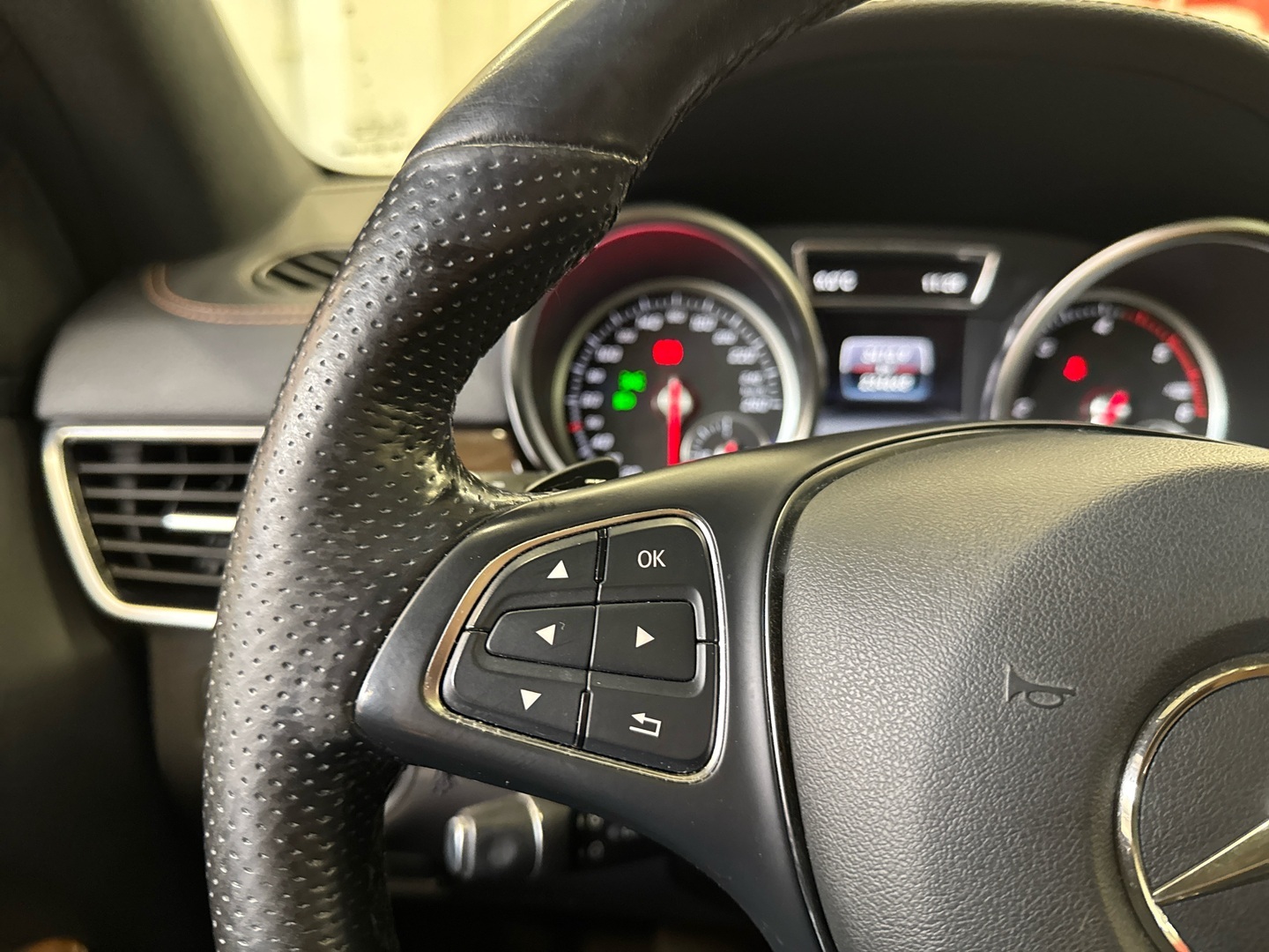 MERCEDES-BENZ GLE 2016