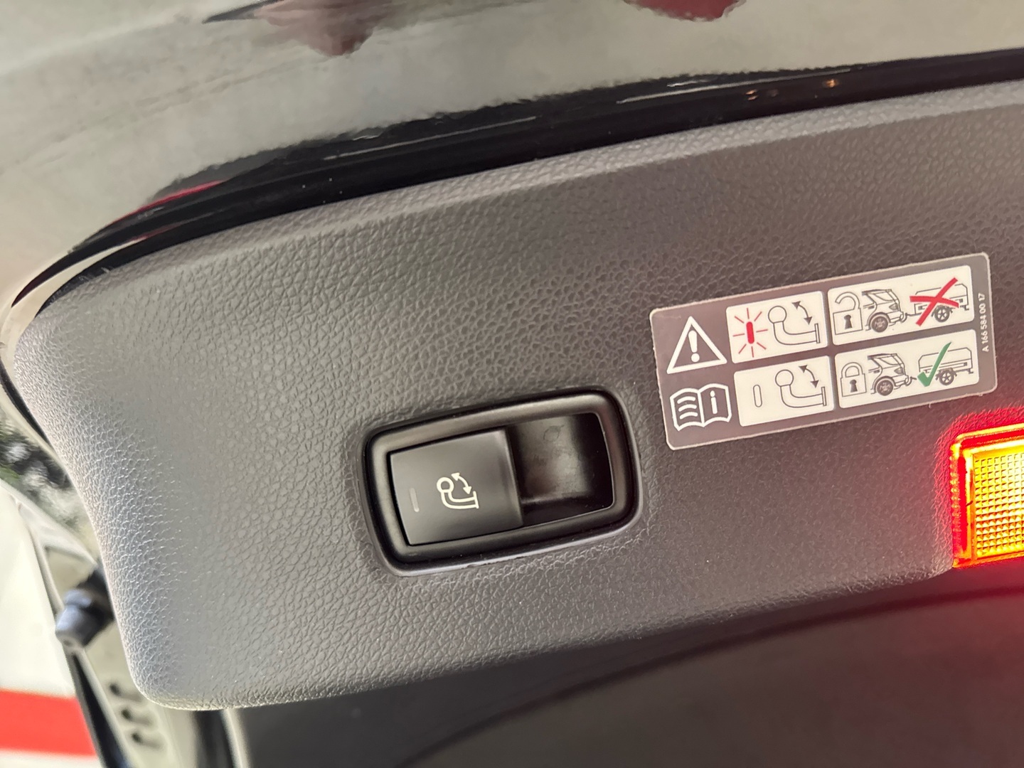 MERCEDES-BENZ GLE 2016