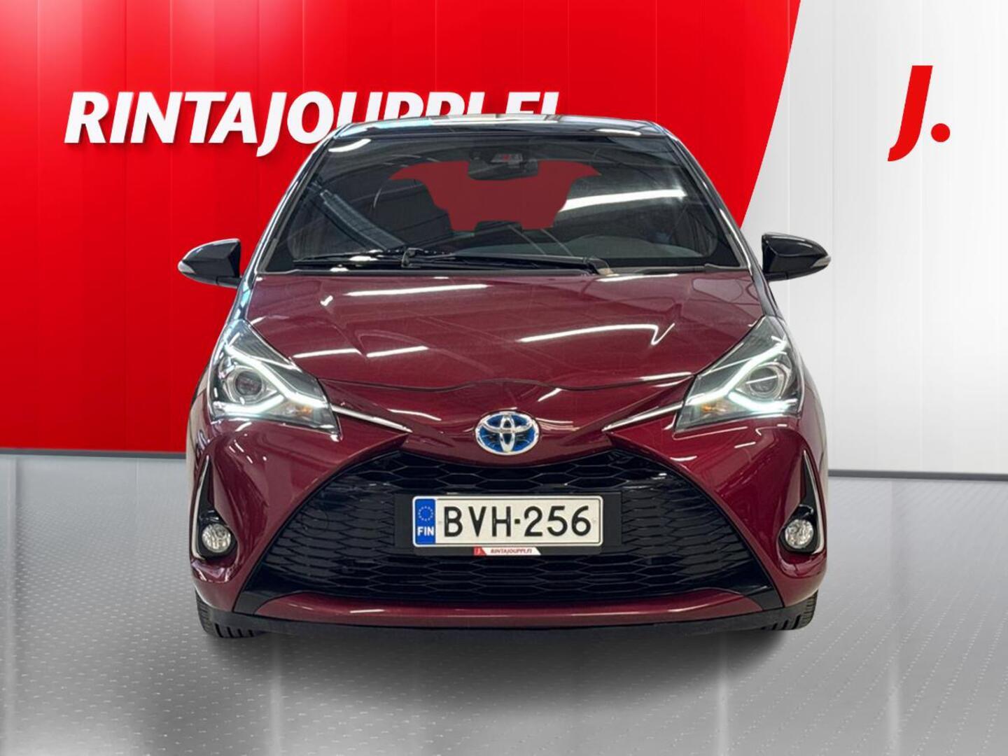 TOYOTA Yaris 2018