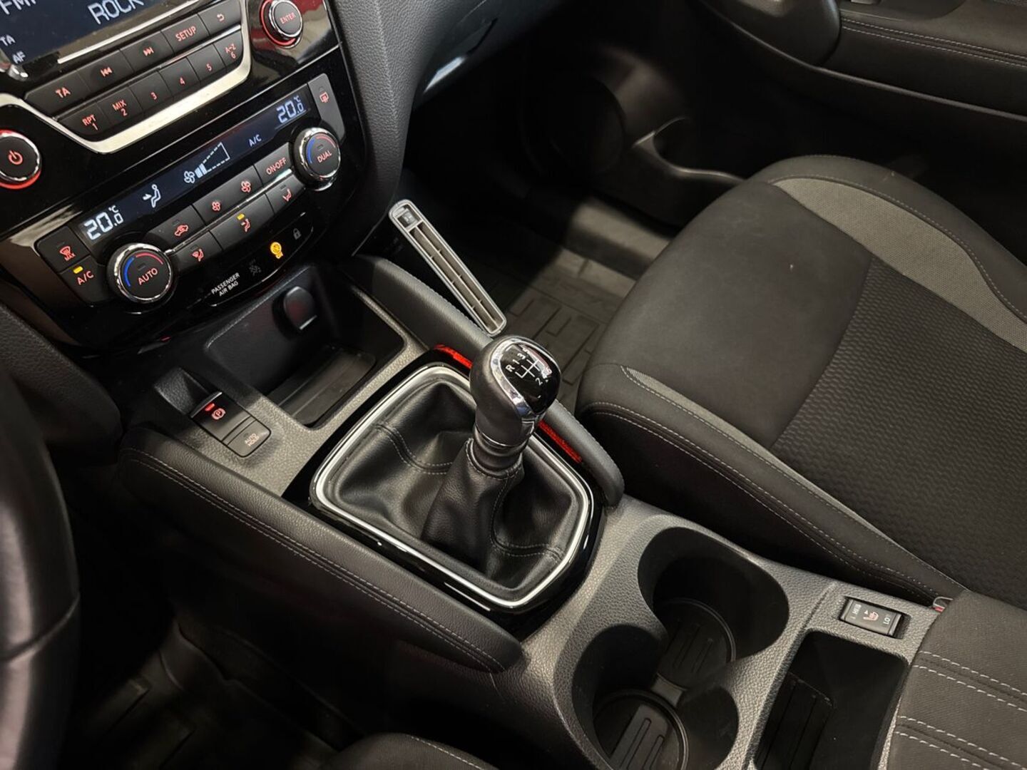 NISSAN Qashqai 2018