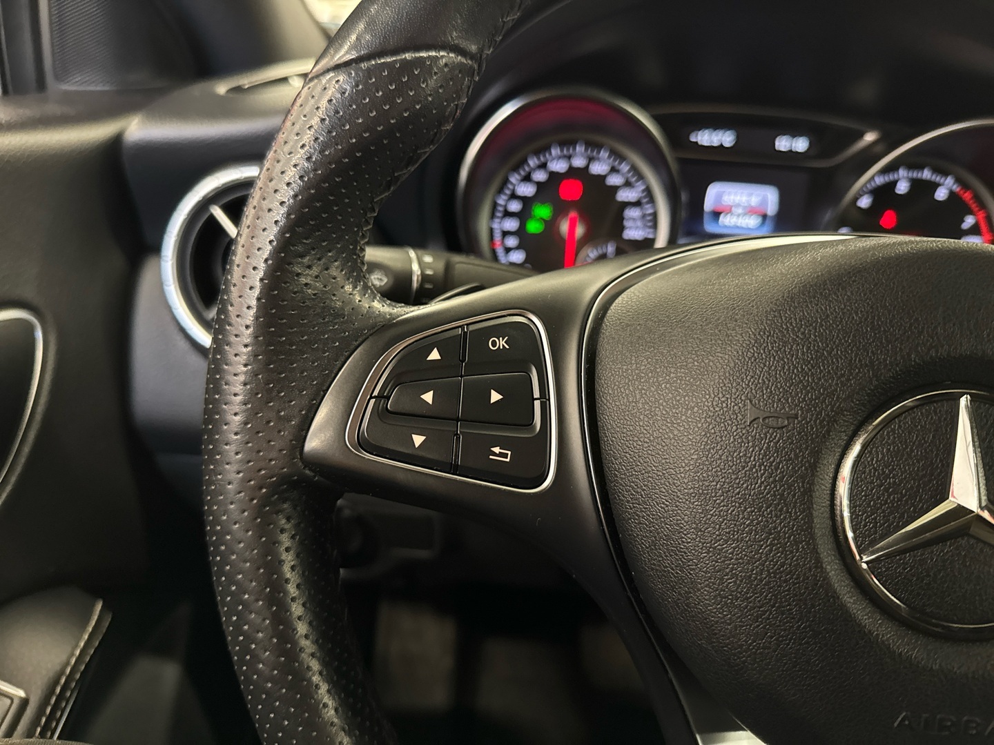 MERCEDES-BENZ CLA 2019