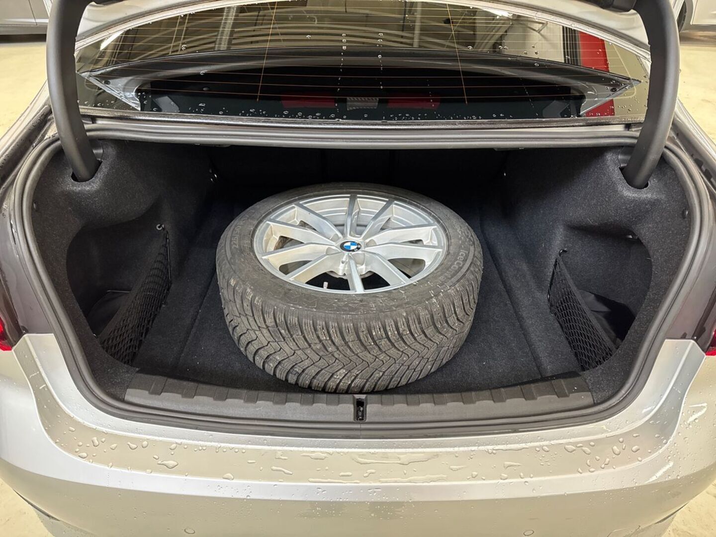 BMW 318 2019