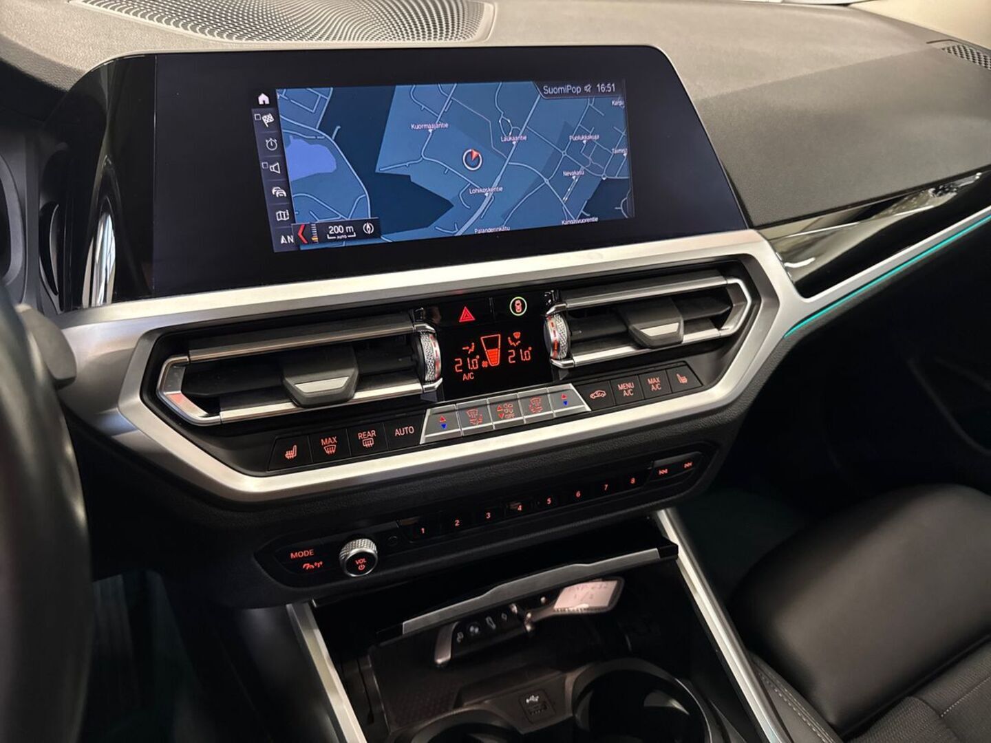 BMW 318 2019