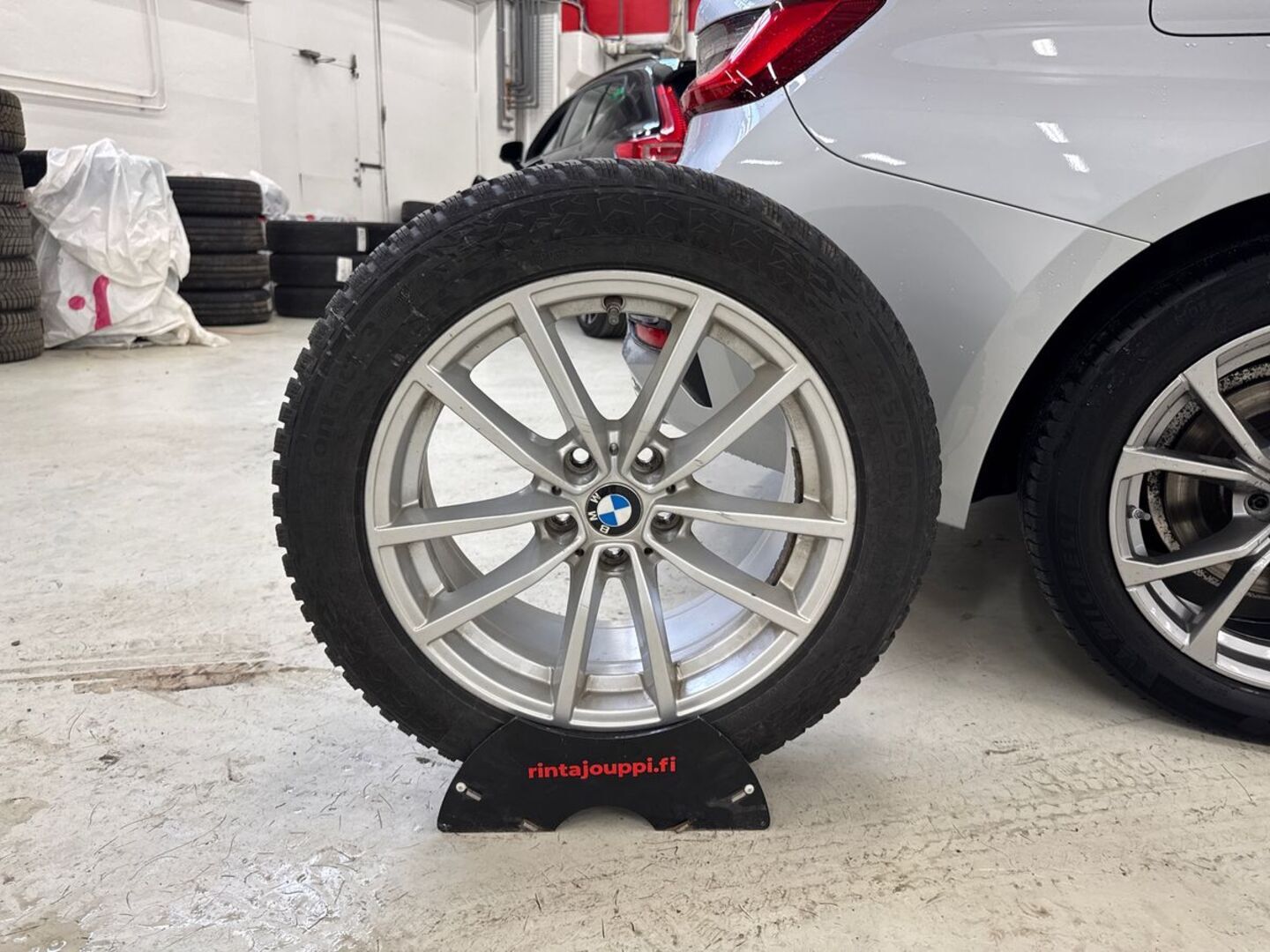 BMW 318 2019