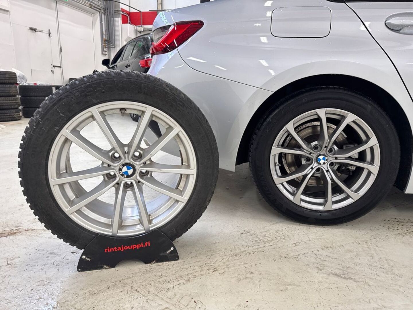 BMW 318 2019