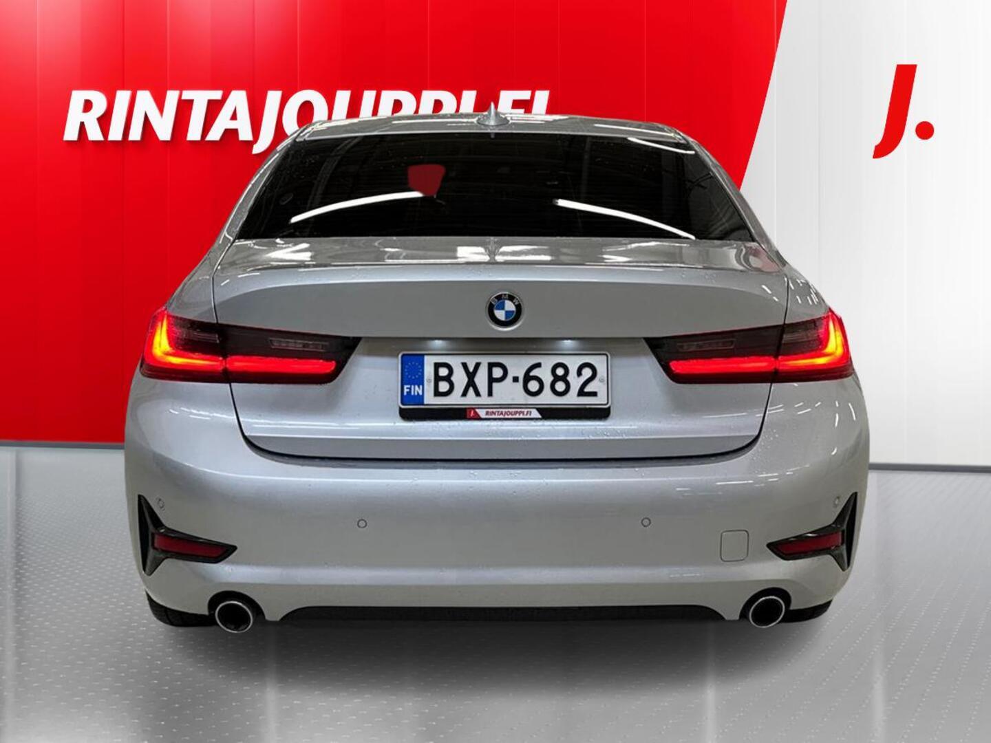 BMW 318 2019