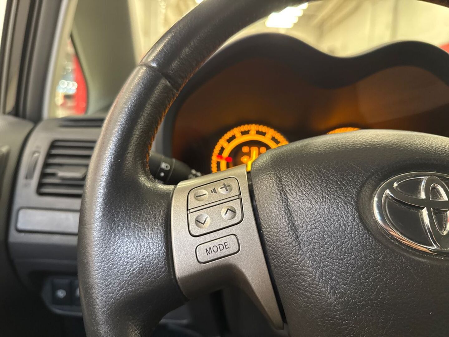 TOYOTA Auris 2009