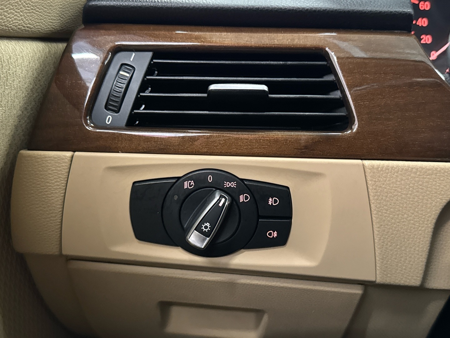 BMW 320 2009