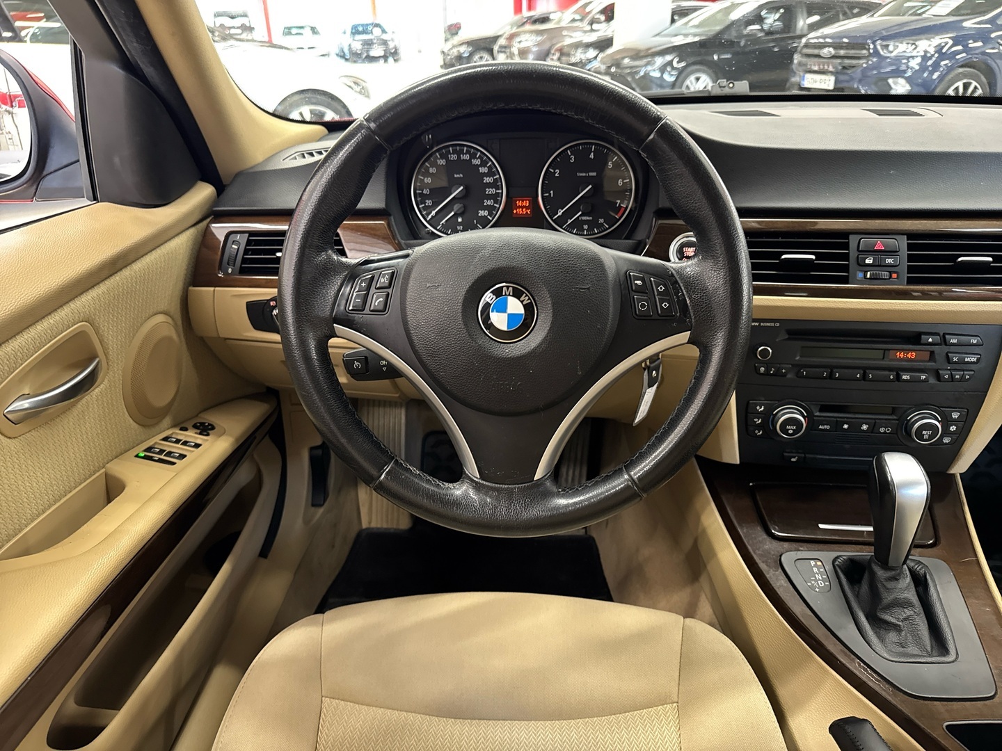 BMW 320 2009