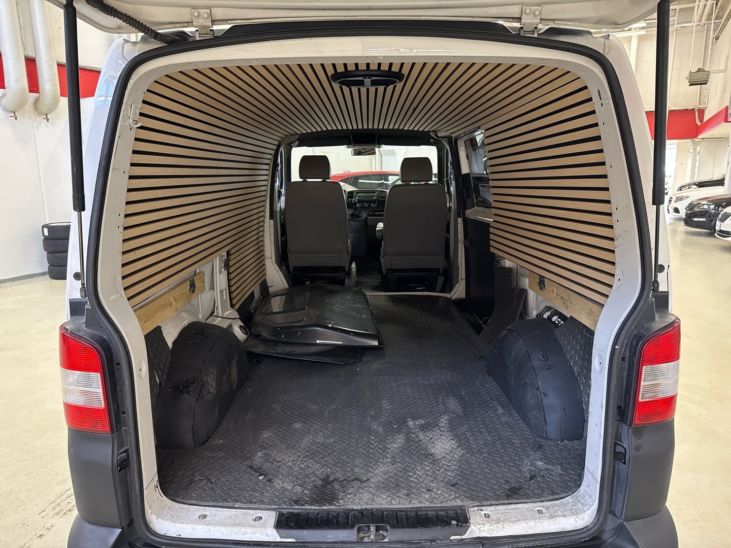 VOLKSWAGEN Transporter 2011