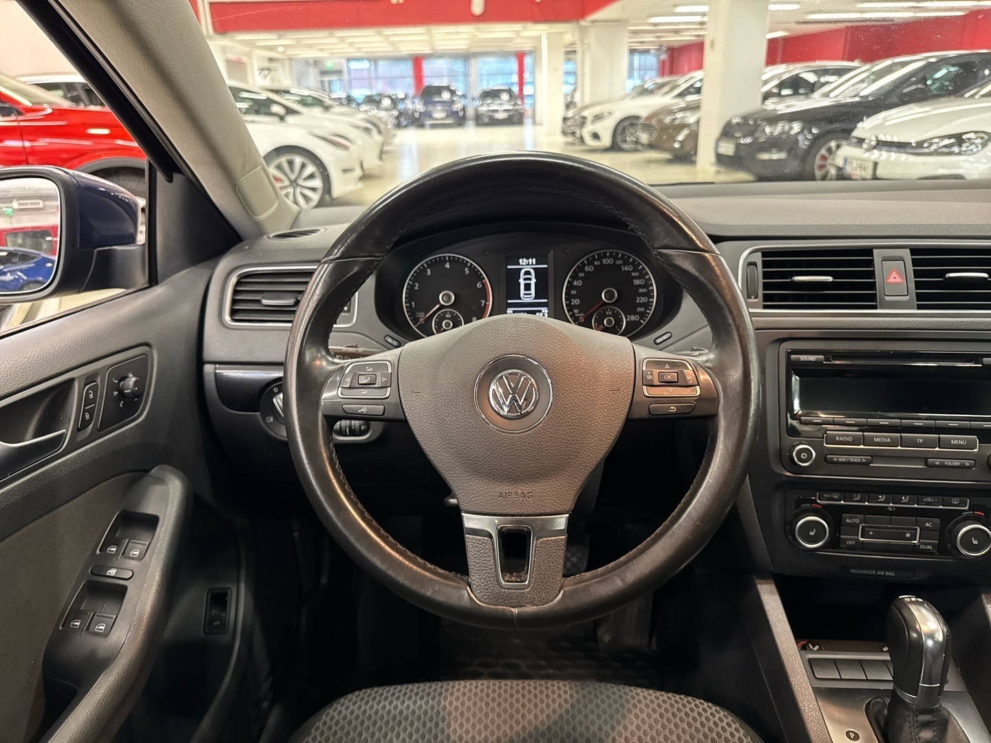 VOLKSWAGEN Jetta 2012