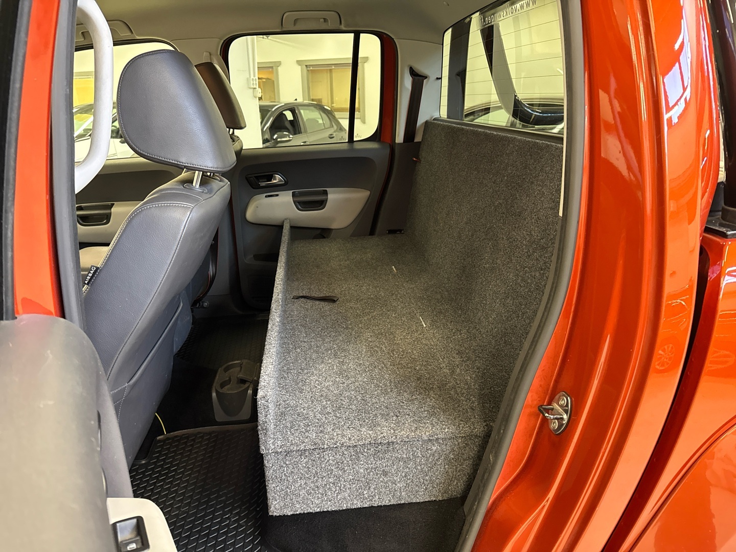 VOLKSWAGEN Amarok 2014