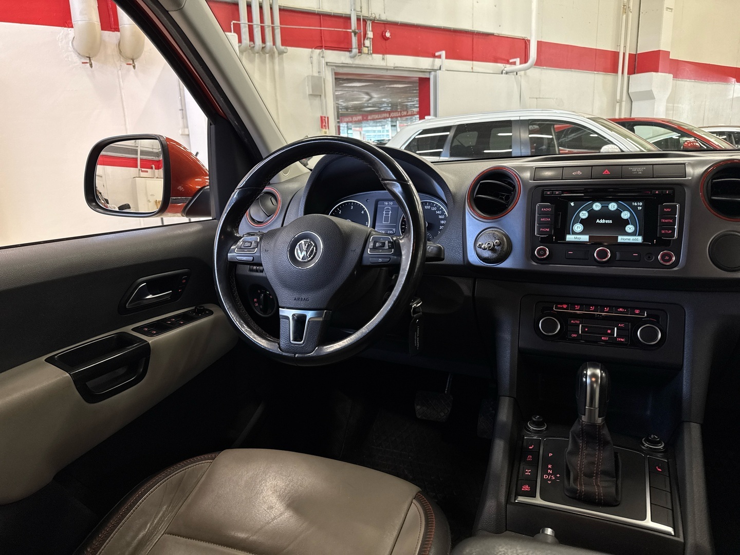 VOLKSWAGEN Amarok 2014