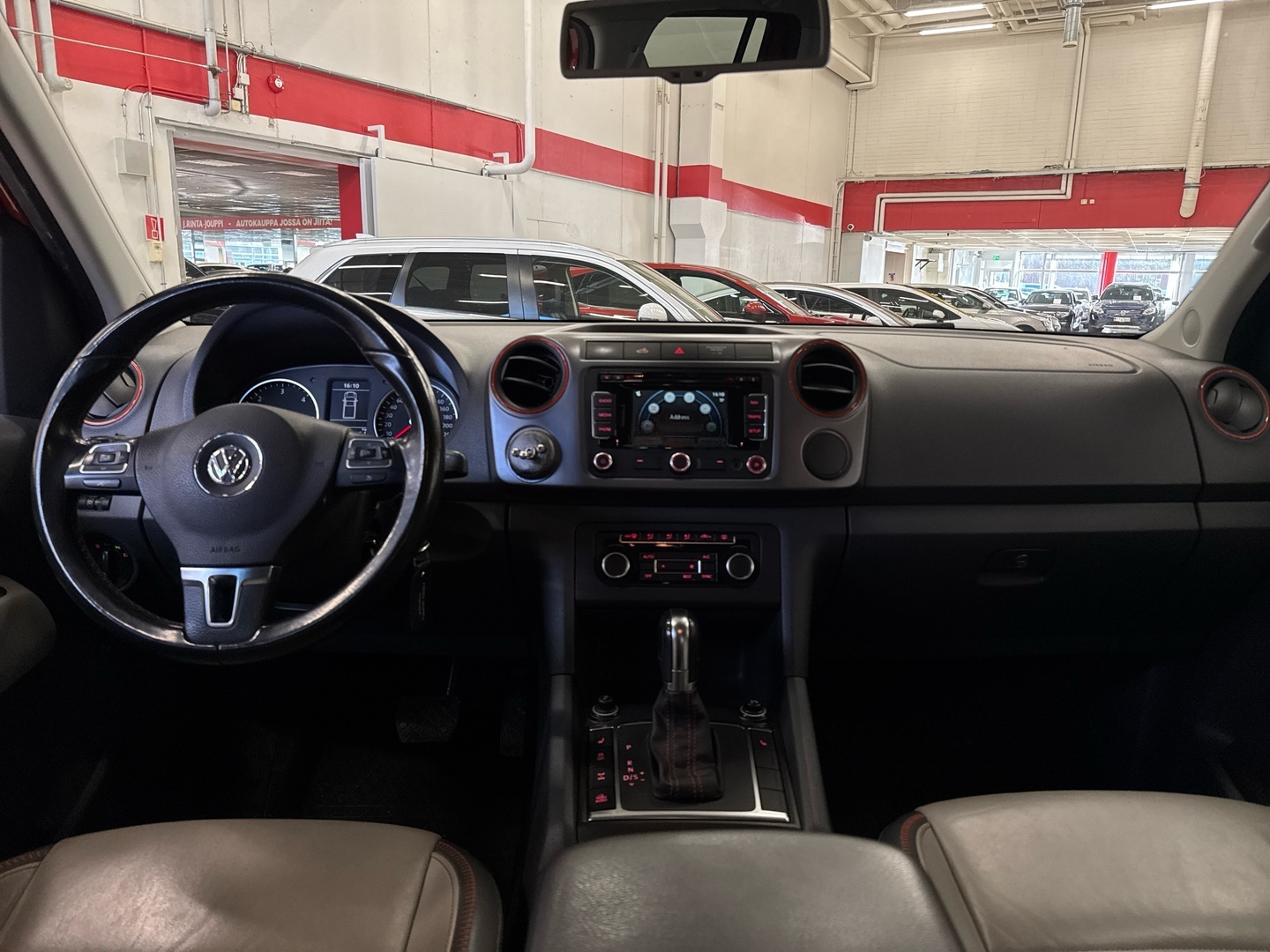 VOLKSWAGEN Amarok 2014