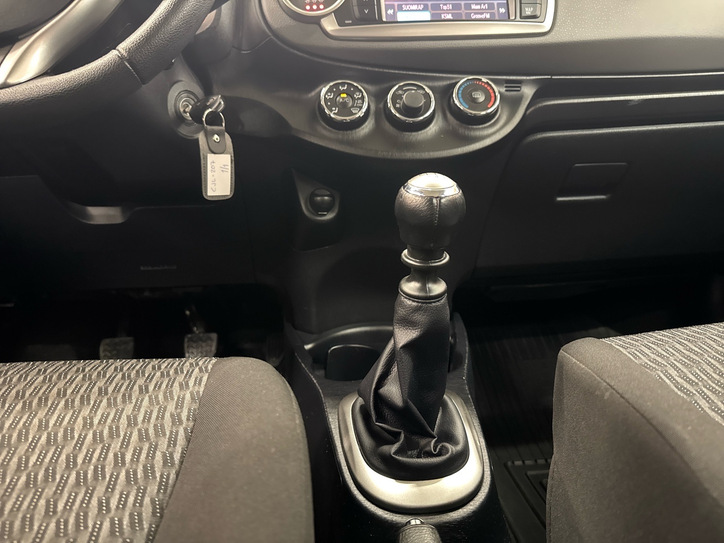 TOYOTA Yaris 2014