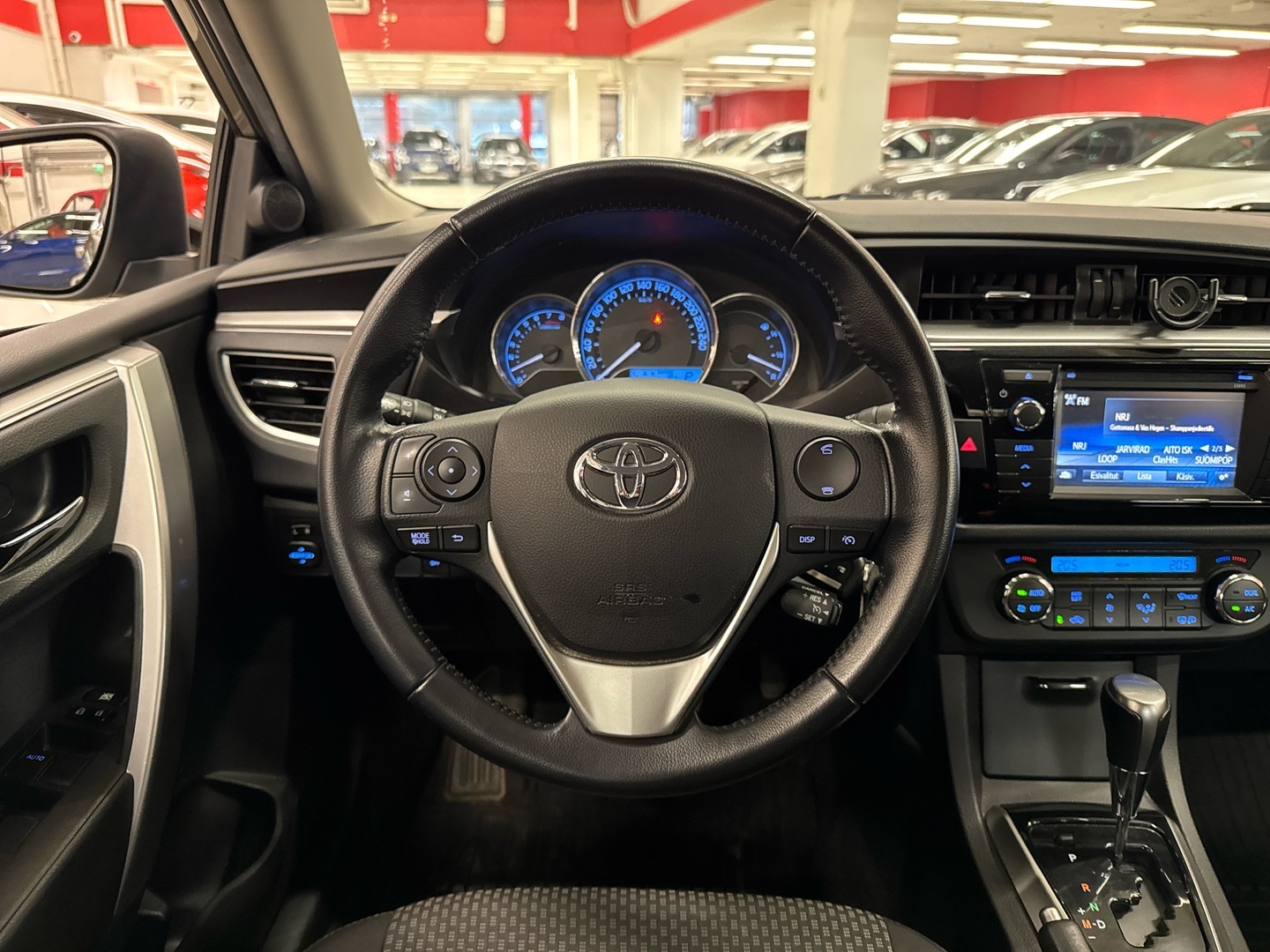 TOYOTA Corolla 2015