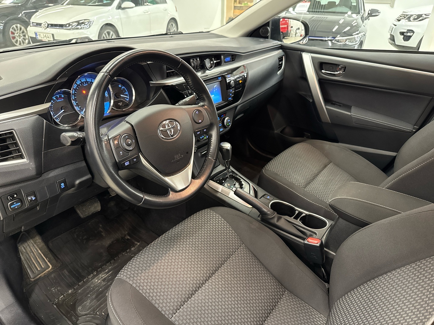 TOYOTA Corolla 2015