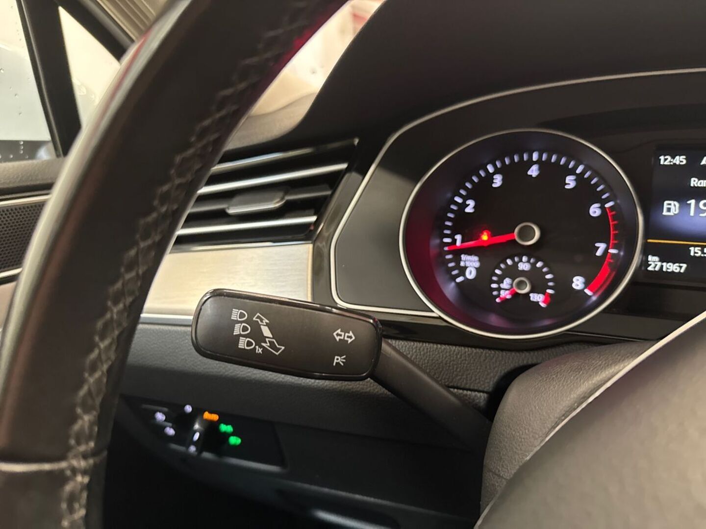 VOLKSWAGEN Passat 2015