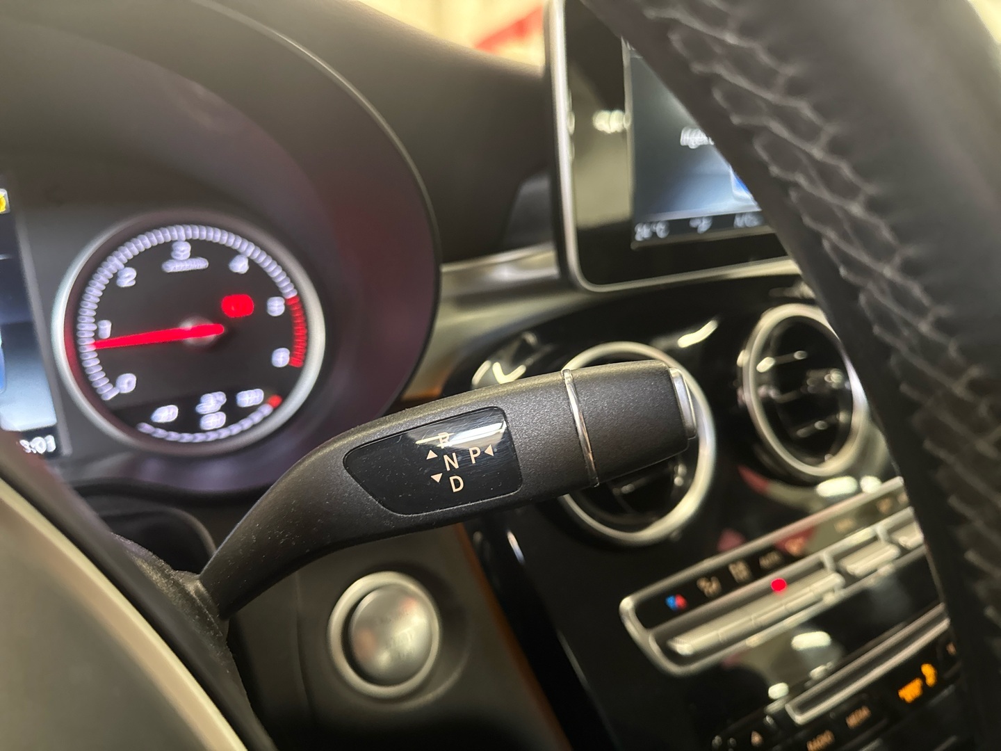 MERCEDES-BENZ GLC 2016