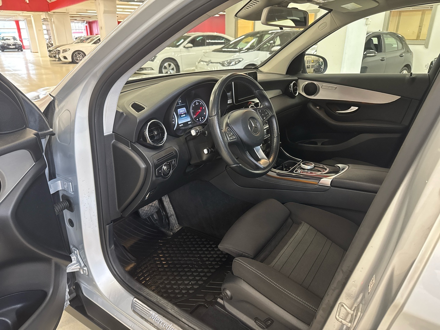 MERCEDES-BENZ GLC 2016